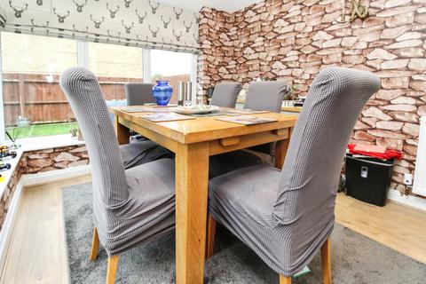 3 bedroom end of terrace house for sale, Falkland Place, Southam, CV47