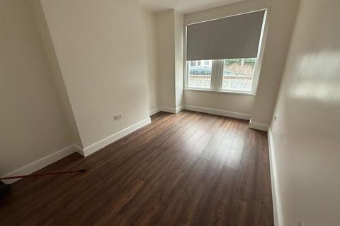 3 bedroom property to rent, Rostella Road, SW17