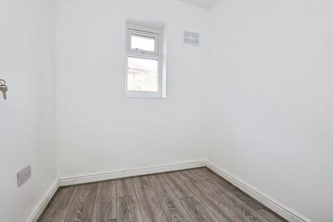 4 bedroom semi-detached house for sale, Abbey Road, Halesowen