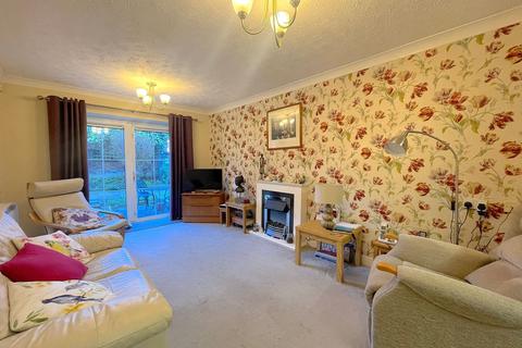 2 bedroom ground floor flat for sale, Orchard Place, Faversham, ME13
