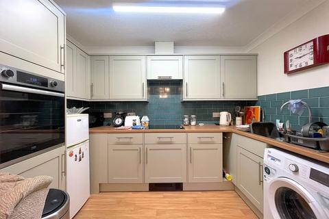 2 bedroom ground floor flat for sale, Orchard Place, Faversham, ME13
