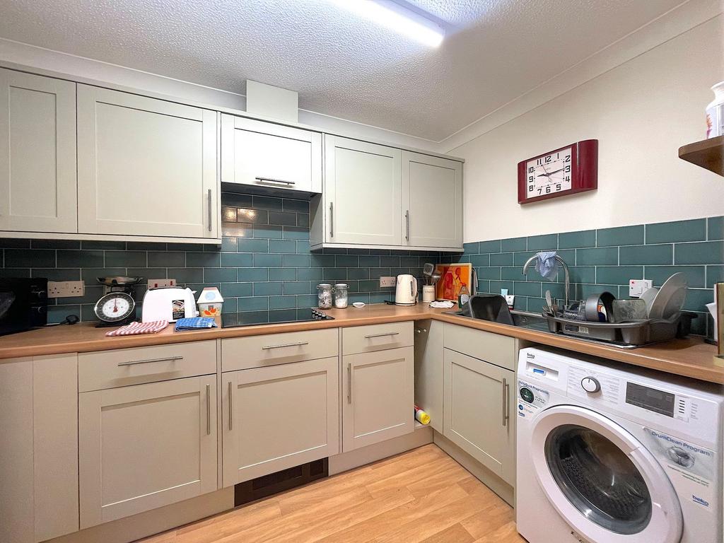 Kitchen (2)