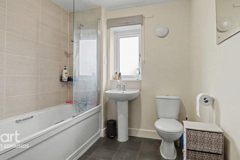 2 bedroom end of terrace house for sale, Myrtlewood Road, Bury St Edmunds