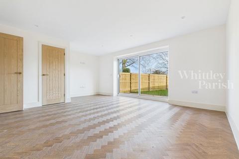 4 bedroom townhouse for sale, Queen Street, Stradbroke