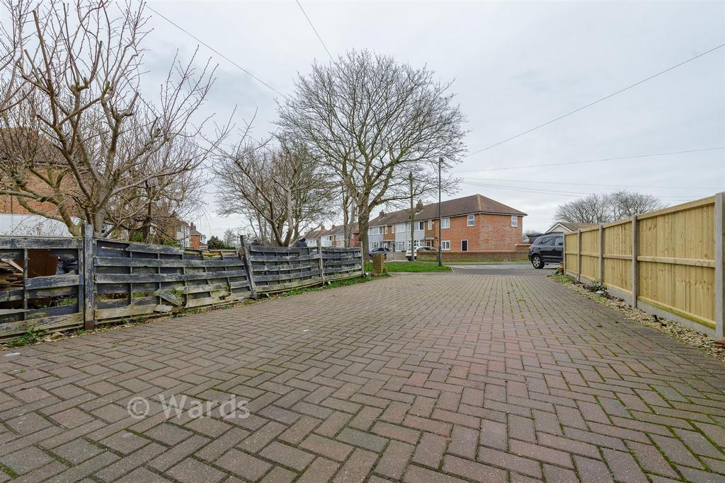 Driveway/Parking