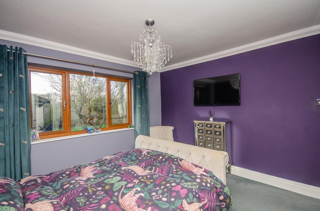 Bedroom one pic 2.jpg