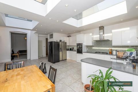 6 bedroom terraced house to rent, Gratton Terrace, London