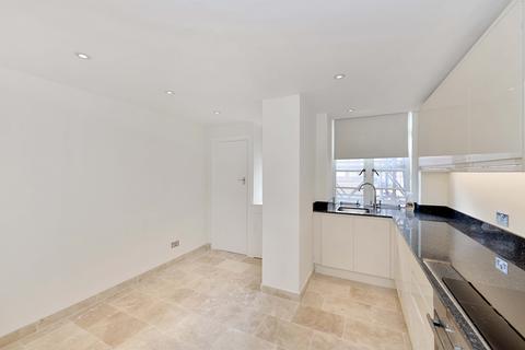 3 bedroom flat to rent, Balham High Road, London SW17