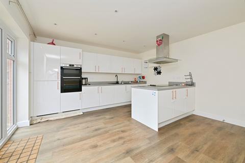 4 bedroom detached house for sale, Richardson Close, Boughton, Northampton