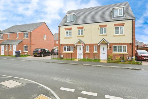 4 bedroom semi-detached house for sale, Campus Drive, Northampton