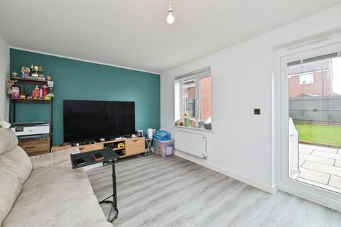 4 bedroom semi-detached house for sale, Campus Drive, Northampton