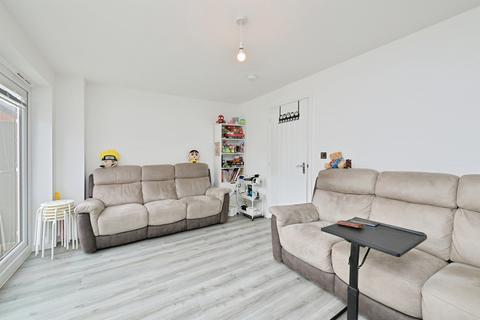 4 bedroom semi-detached house for sale, Campus Drive, Northampton