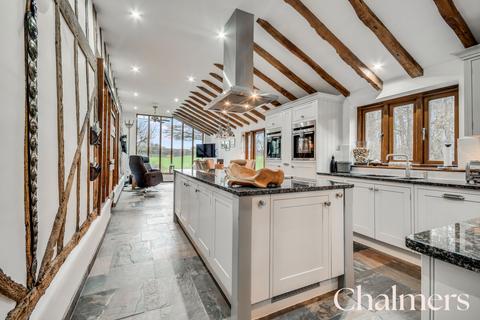 4 bedroom detached house for sale, Shonks Mill Road, Romford RM4