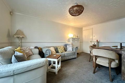 2 bedroom terraced house for sale, Wraysbury Drive, Basildon SS15