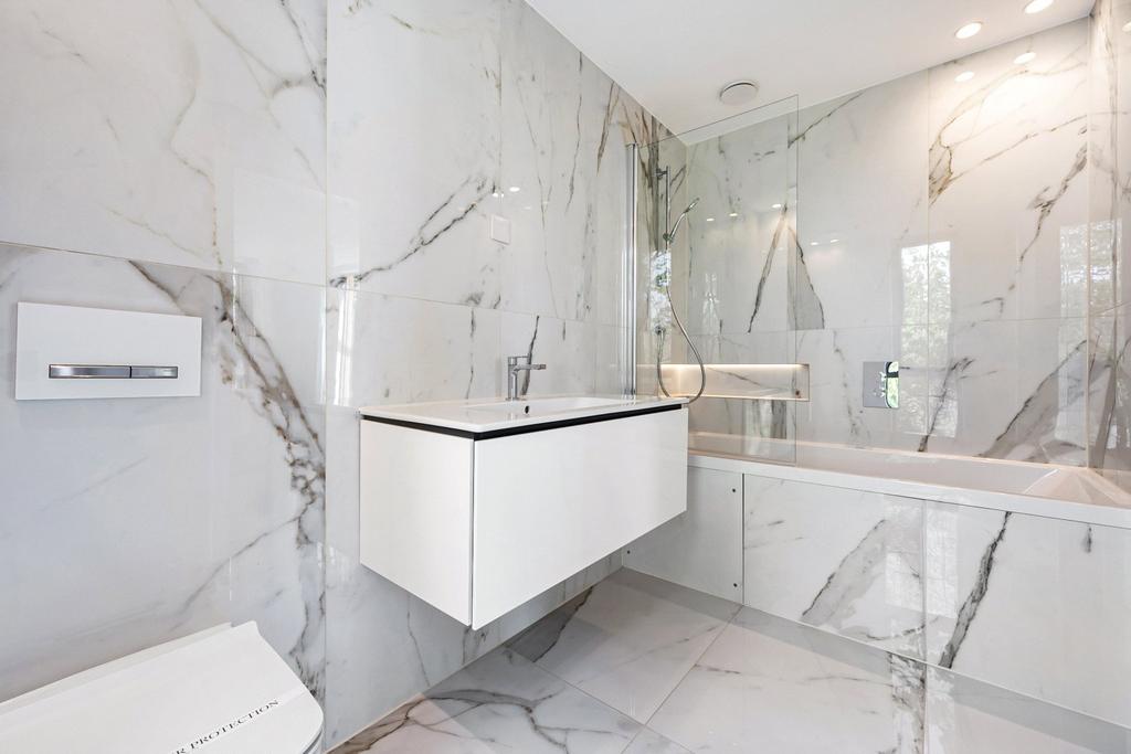Show Home En Suite