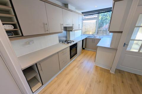 3 bedroom terraced house to rent, Granston Square, Fairwater, Cwmbran