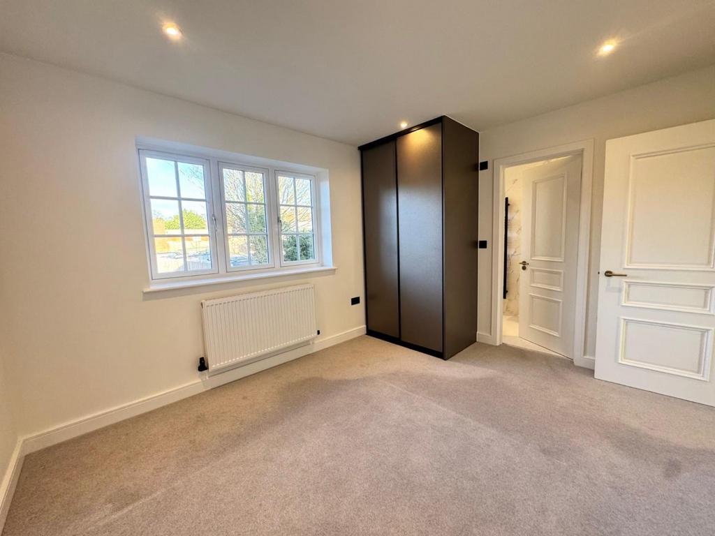 Main  bedroom.jpg