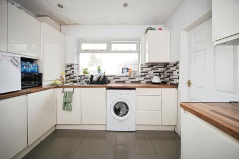 3 bedroom semi-detached house for sale, Hanswick Close, Luton