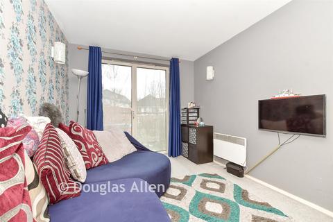 1 bedroom flat for sale, High Road, South Woodford