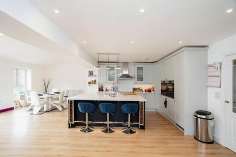 4 bedroom detached house for sale, Ivy Close, Leavesden, Watford