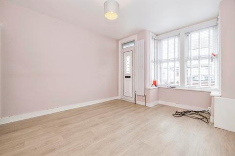 2 bedroom terraced house for sale, Chester Road, Watford