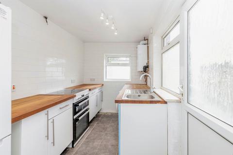 2 bedroom terraced house for sale, Chester Road, Watford