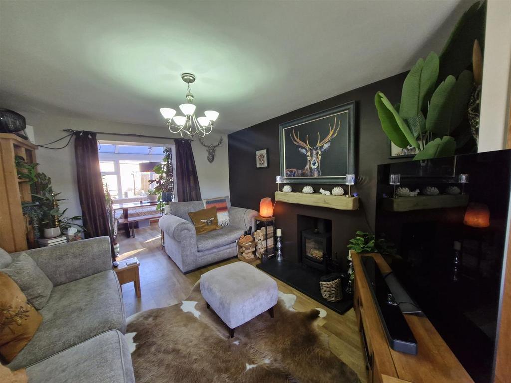 Livingroom.jpg