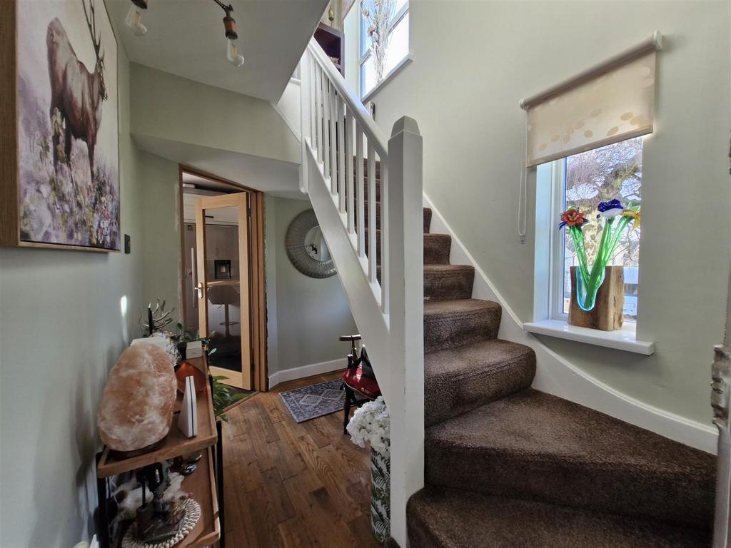 Hallway.jpg