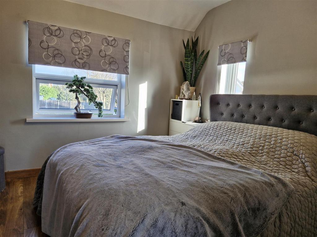 Bed 1a.jpg