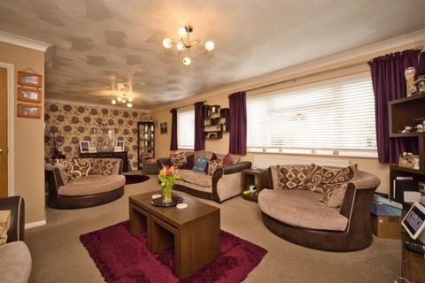 3 bedroom detached house for sale, Delacourt Close, Cliffsend, Ramsgate, Kent, CT12