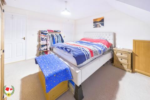 3 bedroom semi-detached house for sale, Aldergrove Kingsway, Quedgeley, GL2