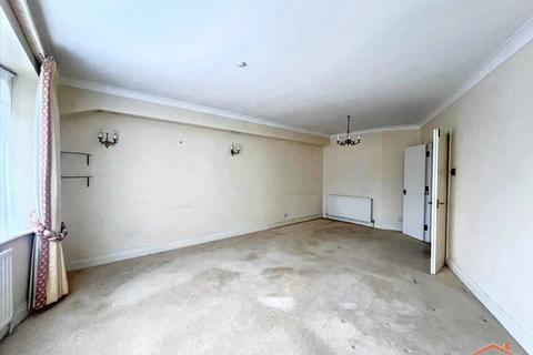 2 bedroom apartment for sale, Orchard Drive, Edgware