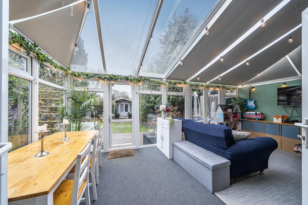 1416581-7-6996fad...