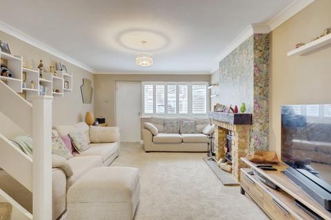 3 bedroom semi-detached house for sale, Meadway, Benfleet, SS7