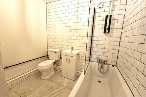 2 bedroom apartment to rent, St Clements Court East, Leigh on sea, Leigh on sea,