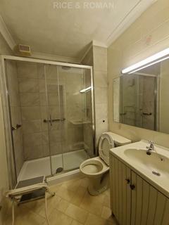 undefined, Queen Elizabeth Road, Kingston Upon Thames KT2