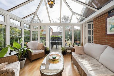 4 bedroom detached house for sale, Hawthorn Road, Kingsnorth, Ashford