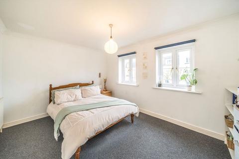 4 bedroom house to rent, Goddard Place, London N19