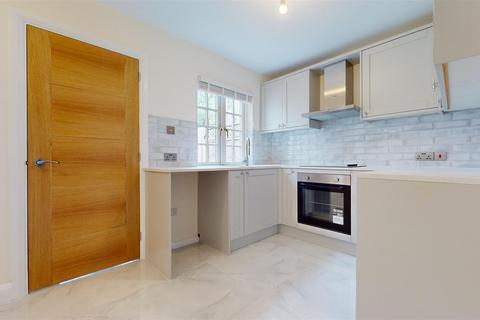 3 bedroom terraced house for sale, Vicarage Road, Milton Keynes MK17