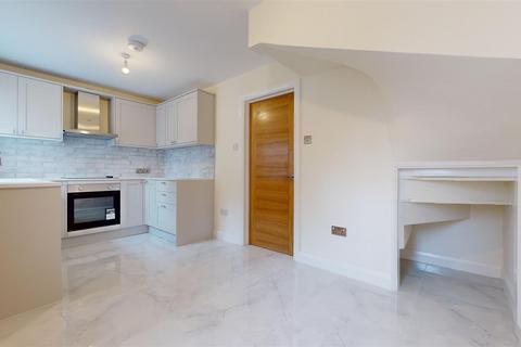 3 bedroom terraced house for sale, Vicarage Road, Milton Keynes MK17