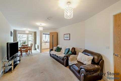 1 bedroom apartment for sale, Kingfisher Court, South Street, Taunton