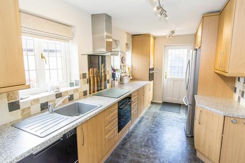 4 bedroom detached house for sale, Heycock Close, Fleckney