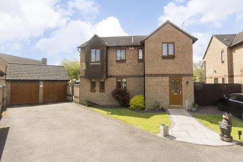 4 bedroom detached house for sale, Heycock Close, Fleckney