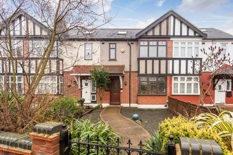 4 bedroom house to rent, Salcombe Drive, Romford, RM6