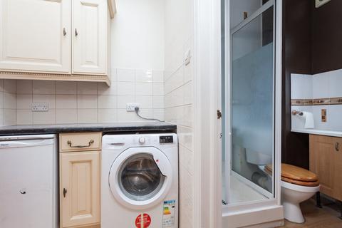 4 bedroom house to rent, Salcombe Drive, Romford, RM6