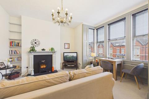2 bedroom flat for sale, Wingrove Road, Newcastle Upon Tyne, NE4
