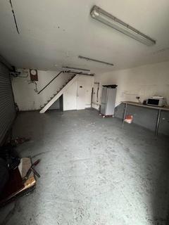 Garage to rent, Llanishen Street, Heath