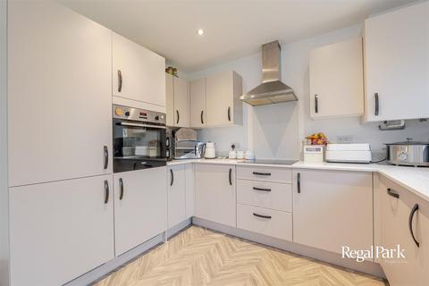 3 bedroom detached house for sale, Kathorn Close, Peterborough PE7