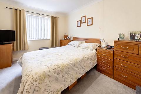 2 bedroom retirement property for sale, Cavendish Court,  Herne Bay ,  CT6 5LB