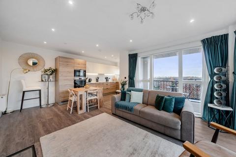 2 bedroom flat for sale, Grove Park Road, Mottingham, London, SE9